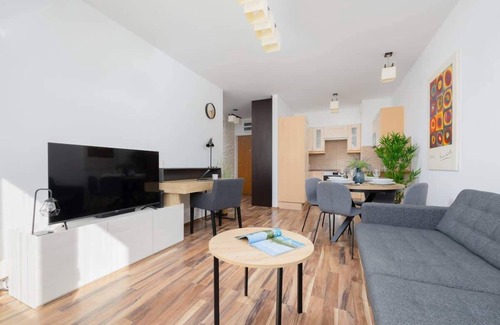 Ursus Apartment | Spacious Apartment with Parking and Balcony by Noclegi Renters