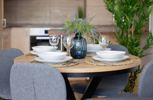 Ursus Apartment | Spacious Apartment with Parking and Balcony by Noclegi Renters