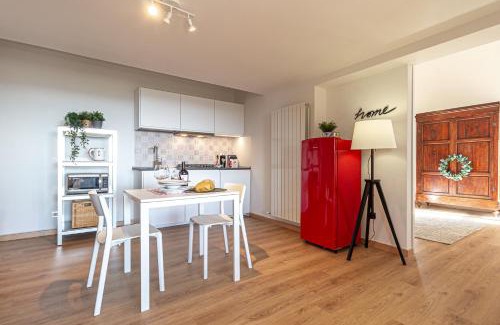 Po' Bandino House | Spacious Apartment with Garden & Air Conditioning - La Grande Finestra