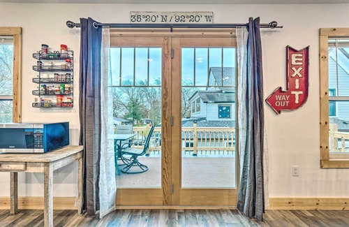 Russellville Apartment | Spacious Apt Overlooking AR River: Near Dtwn!