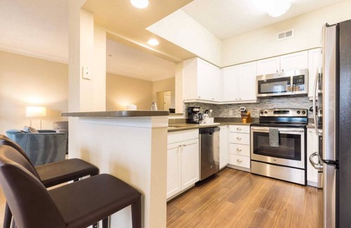 Waltham Apartment | Spacious Apt with Balcony - ABH-1721