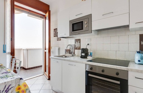 Greco Apartment | Spacious APT with terrace! Central Station 2km away