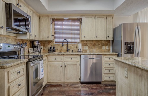 Austin House | Spacious Austin 4BR Retreat | Game Room & Hot Tub