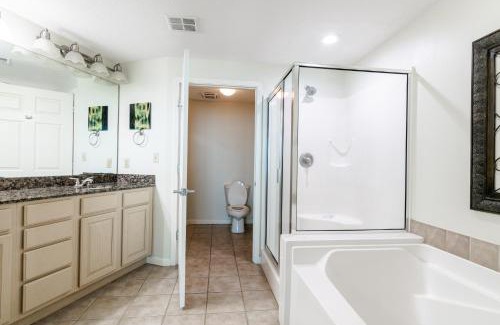 Gulfport House | Spacious Beachview End Unit in Legacy Tower 2 -1101 - 3 bedroom 3 bath condo