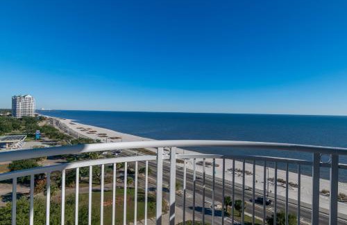 Gulfport House | Spacious Beachview End Unit in Legacy Tower 1 -1101 - 3 bedroom 3 bath condo