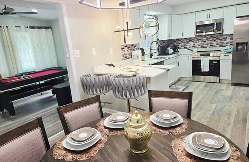 Severn House | Spacious & beautiful 4-bedroom in a peaceful Severn, close to DC & Baltimore