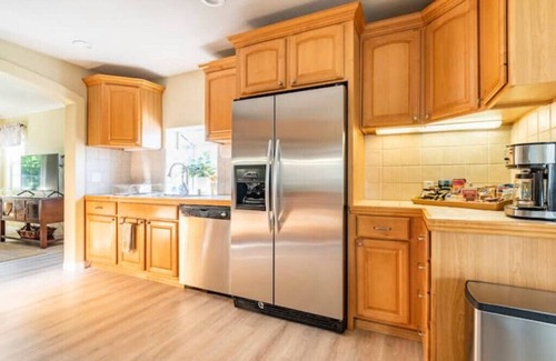 Belmont Shore House | Spacious,best location,walk to beach, shops & dine