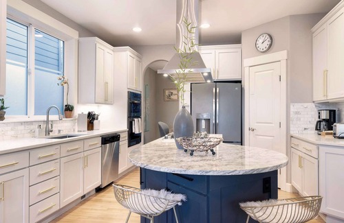 Bothell House | Spacious Bothell Family Home Close to Wine Country