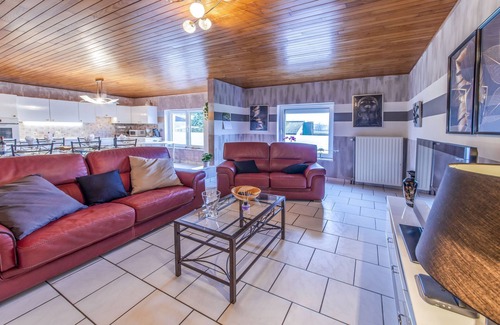 Chiny Apartment | Spacious, bright apartment with open spaces (3 épis self-catering cottage)