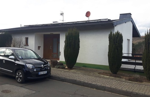 Burgbrohl Apartment | Spacious, bright holiday apartment in a quiet location in the East Eifel