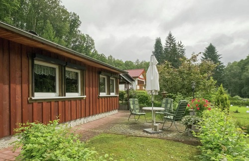 Neustadt/Harz House | Spacious Bungalow in Neustadt Germany with Garden
