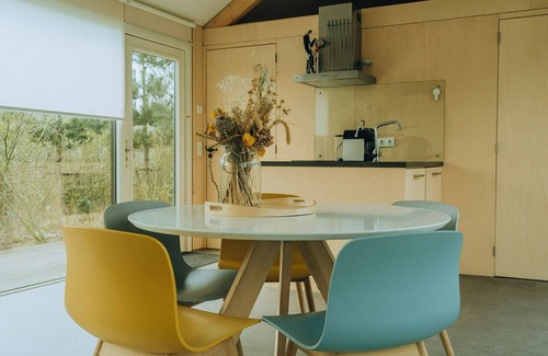 Ouddorp Ski Chalet | Spacious cabin with a traditional Zeeland touch