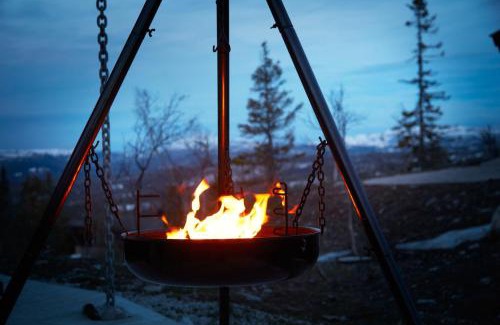Al Municipality House | Spacious cabin with panoramic view, bbq, Wifi & fireplace