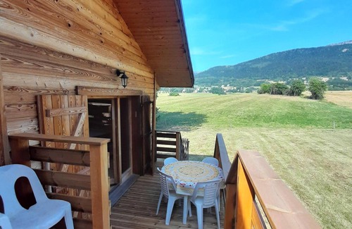 Lans-en-Vercors Ski Chalet | Spacious chalet with parking and terrace in Lans-en-Vercors