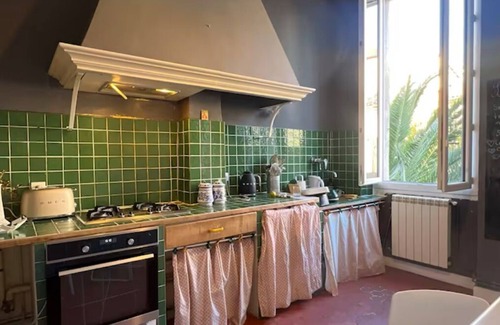 6th Arrondissement Apartment | Spacious Charming Apartment in Marseille - Perfect for Families and Groups