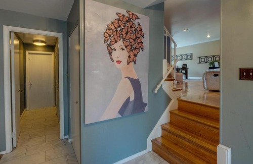 Clinton House | Spacious Clinton Home with Patio 12 Mi to Capitol!