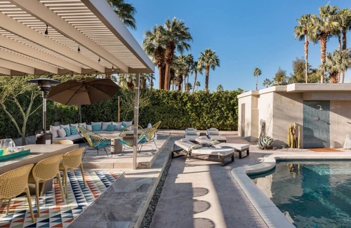 Magnesia Falls Cove House | Spacious, Comfortable, Stylish House with Privacy and Killer Views. Dogs Welcome