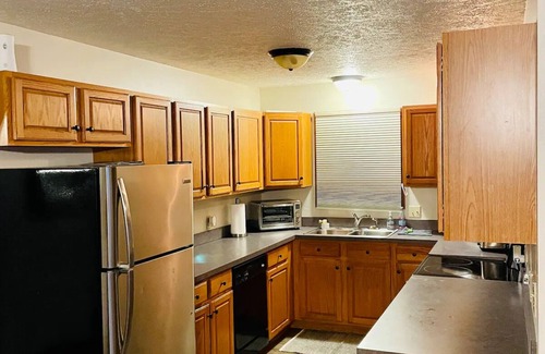 Ontario Condo | Spacious Condo in Ontario