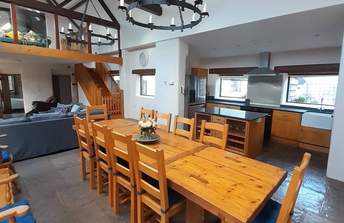 Cullompton House | Spacious Converted Barn on a Flower Farm, Devon Countryside, Family Friendly