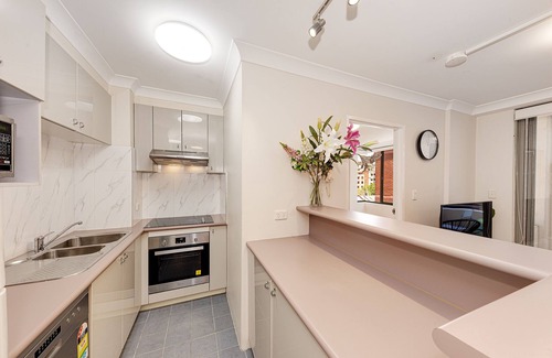 Pyrmont Apartment | Spacious & Cosy 2 Bedroom Apartment in Darling Harbour