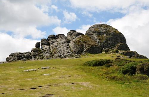 Heligan House | Spacious Cottage in Dartmoor