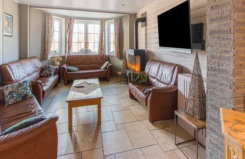 Robertville Cottage | Spacious Cottage with Sauna in Waimes