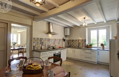 Cottance Cottage | Spacious cottage with garden and children's games, near St-Etienne and Lyon