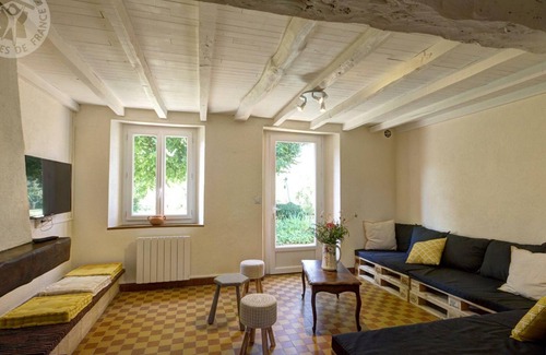 Cottance Cottage | Spacious cottage with garden and children's games, near St-Etienne and Lyon