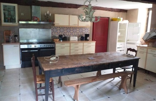 Magnac-Laval House | Spacious country house with swimming pool and large garden