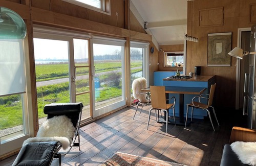 Monnickendam House | Spacious Country Home With Spectacular View on Lake in Waterland, Amsterdam Area