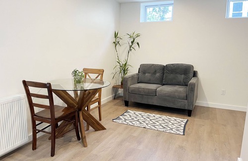Kingston Apartment | Spacious Cozy Uptown Studio
