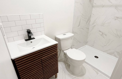 Kingston Apartment | Spacious Cozy Uptown Studio