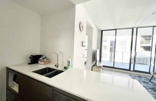 Wentworth Point Apartment | Spacious cozy2BR@close to OlympicPark free carpark