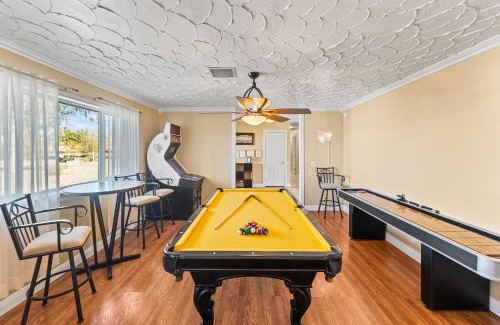 Mission Hills House | Spacious Desert Getaway!