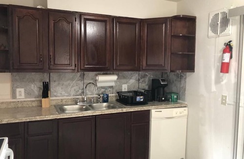 Detroit House | Spacious Detroit retreat near Henry Ford Museum 16 min drive