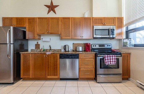 South End Apartment | Spacious Downtown Loft with AC