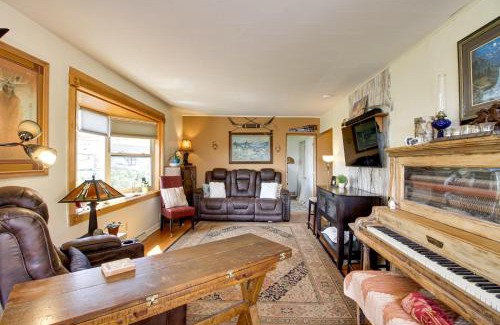 Duluth House | Spacious Duluth Home about 4 Mi to Lake Superior!