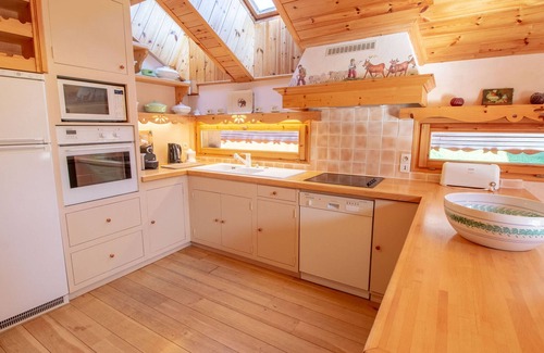 Meribel Centre Apartment | Spacious Duplex in Centre with Balcony and Wi-Fi