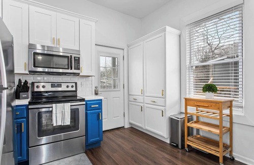 Rosedale Apartment | Spacious Duplex w/4 Bedrooms Near Food | 17&18