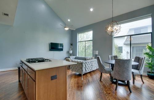 South Central Houston House | Spacious EaDo Getaway Less Than 1 Mi to Toyota Center!