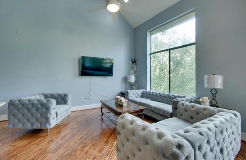 South Central Houston House | Spacious EaDo Getaway Less Than 1 Mi to Toyota Center!