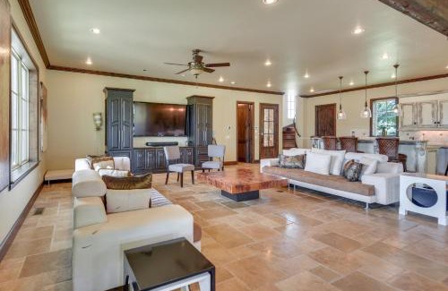 Edmond Apartment | Spacious Edmond Vacation Rental with Hot Tub!