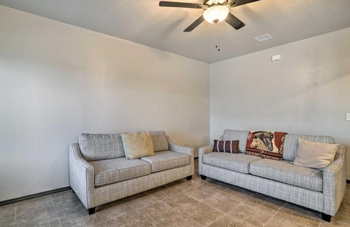 Biggs Field Apartment | Spacious El Paso Apt, 6 Mi to Downtown!