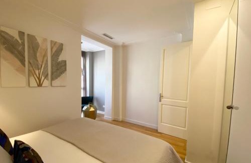 Sant Gervasi Apartment | Spacious Elegant on Avenue Diagonal By MyRentalHost