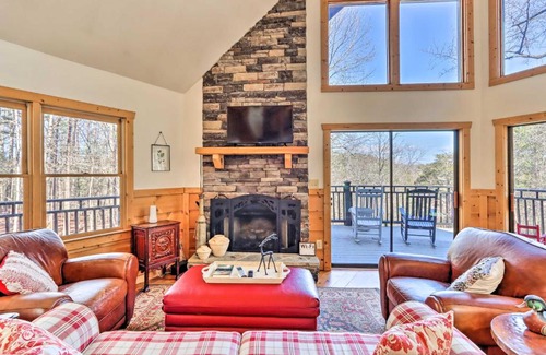 Ellijay House | Spacious Ellijay Resort Home with Hot Tub!