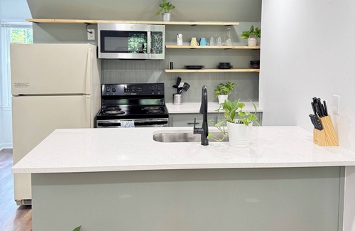 Atlanta Apartment | Spacious Entire Home in Great Location !