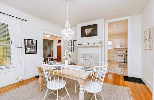 Herron Morton House | Spacious Family-Friendly Downtown Oasis ~ Hot Tub!