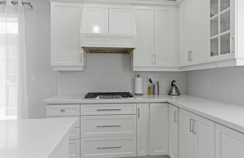 Brampton House | Spacious & Family-Friendly ~ 3BR, 3.5WR ~ Brampton