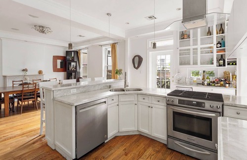 Clinton Hill House | Spacious Family-Friendly Getaway—Sleeps 10, 5 Bedrooms, 3.5 Bath