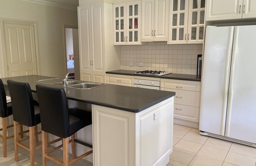 Yarrawonga House | Spacious family home. Close to all that Yarrawonga-Mulwala has to offer.n